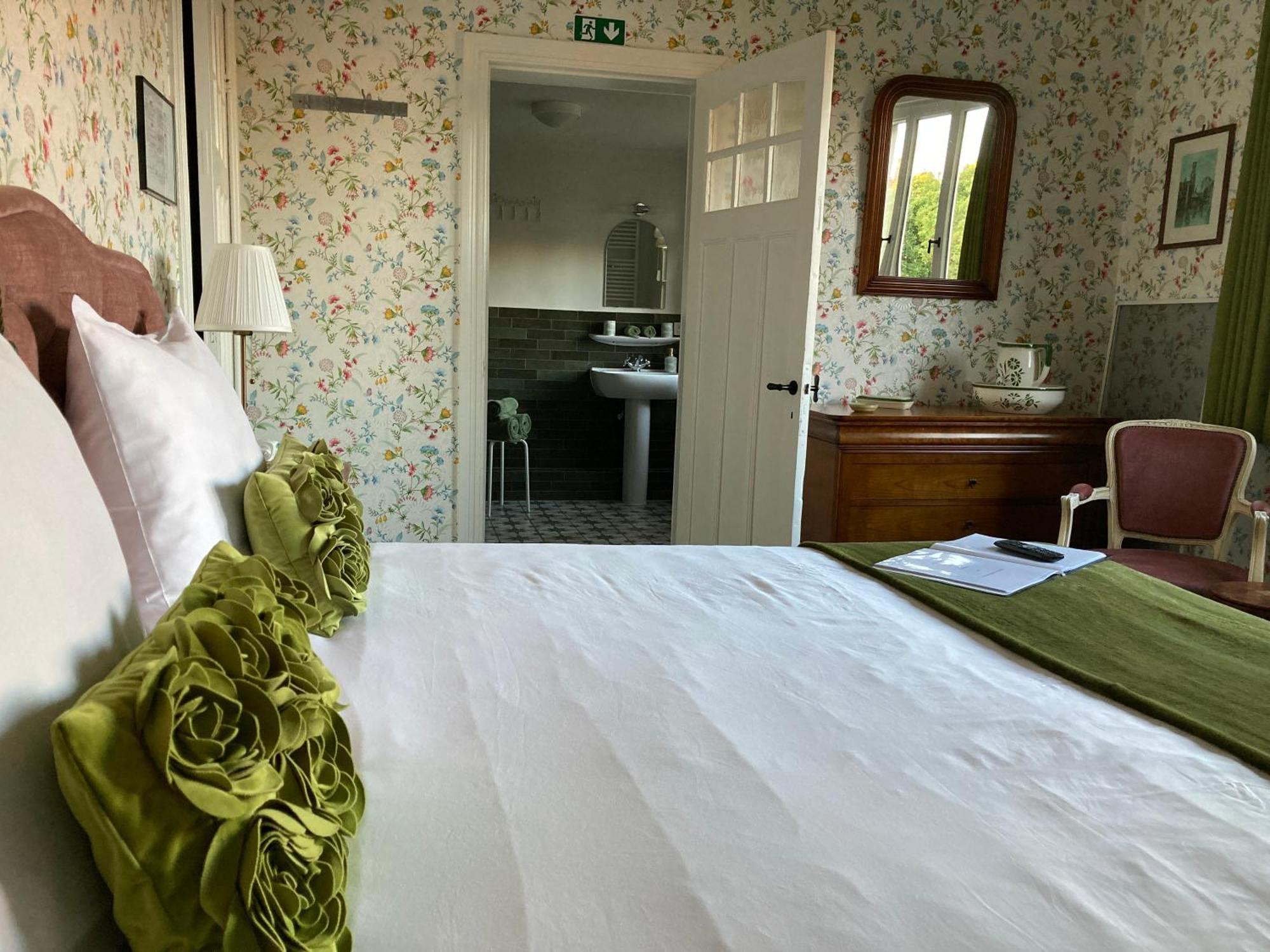 Bed and Breakfast Tree & B Brujas Exterior foto