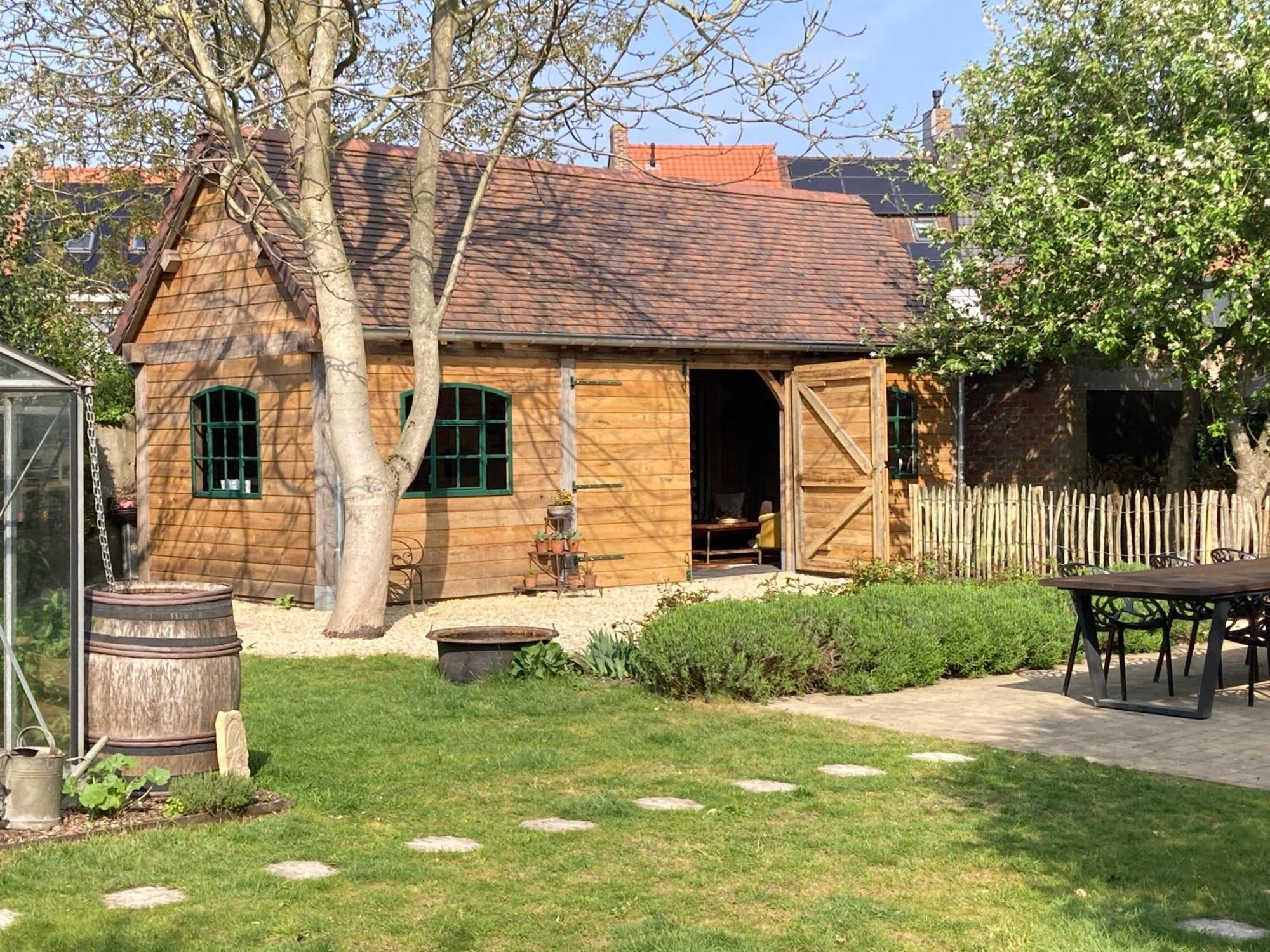 Bed and Breakfast Tree & B Brujas Exterior foto